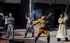 <b>鬼子演员四年“死”六千次 多次遭观众殴打|悬臂吊</b>